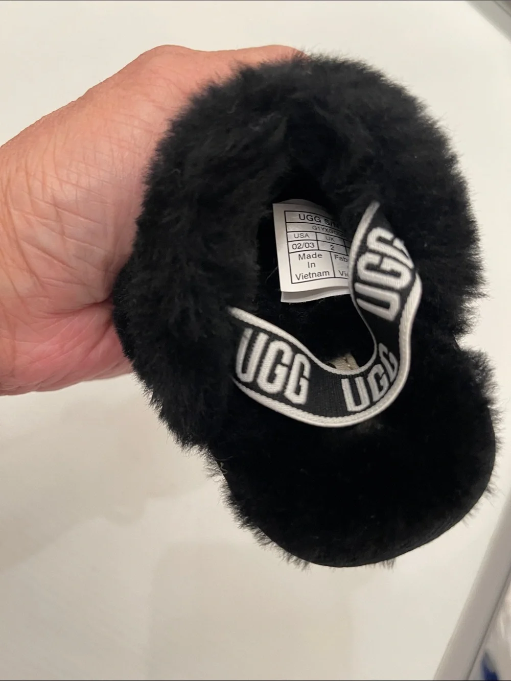 UGG WINTER FLUFF YEAH SLIDE INFANT TODDLER LOGO STRAP SANDAL BABY 0-3 MONTHS